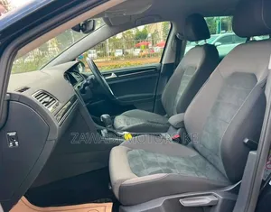 Volkswagen Golf 2019 Black