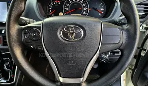 Toyota Noah 2020 Pearl
