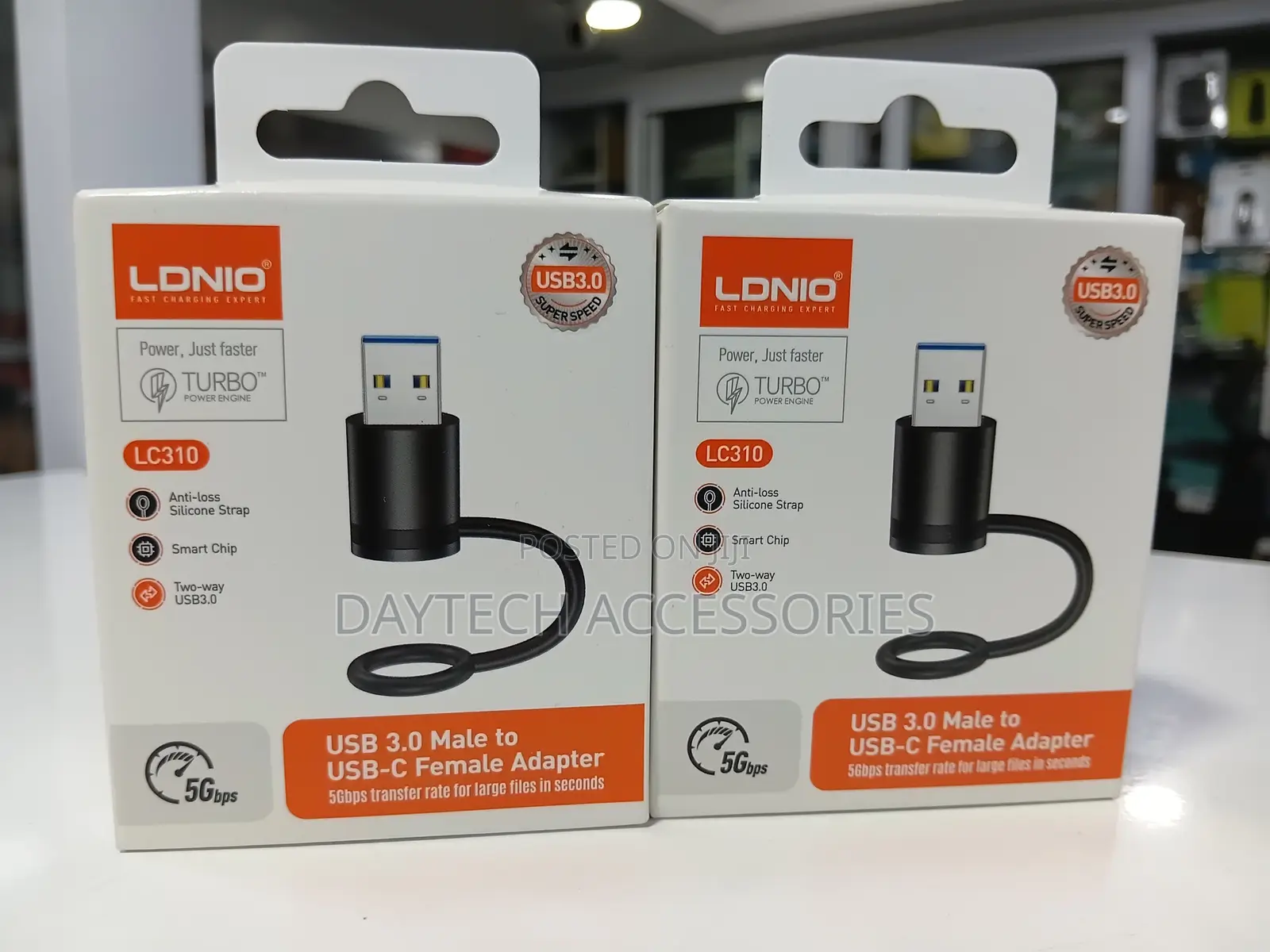 The LDNIO LC310 USB 3.0 Male to USB-C Female Adapter