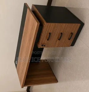 Modern Executive Office Desk With 3 Drawers
