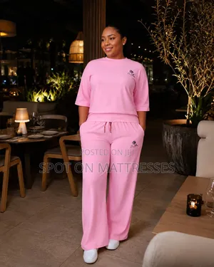 Loropiama 2pc Set. Available in Pink/Cream/Maroon. Sizes M-Xl.