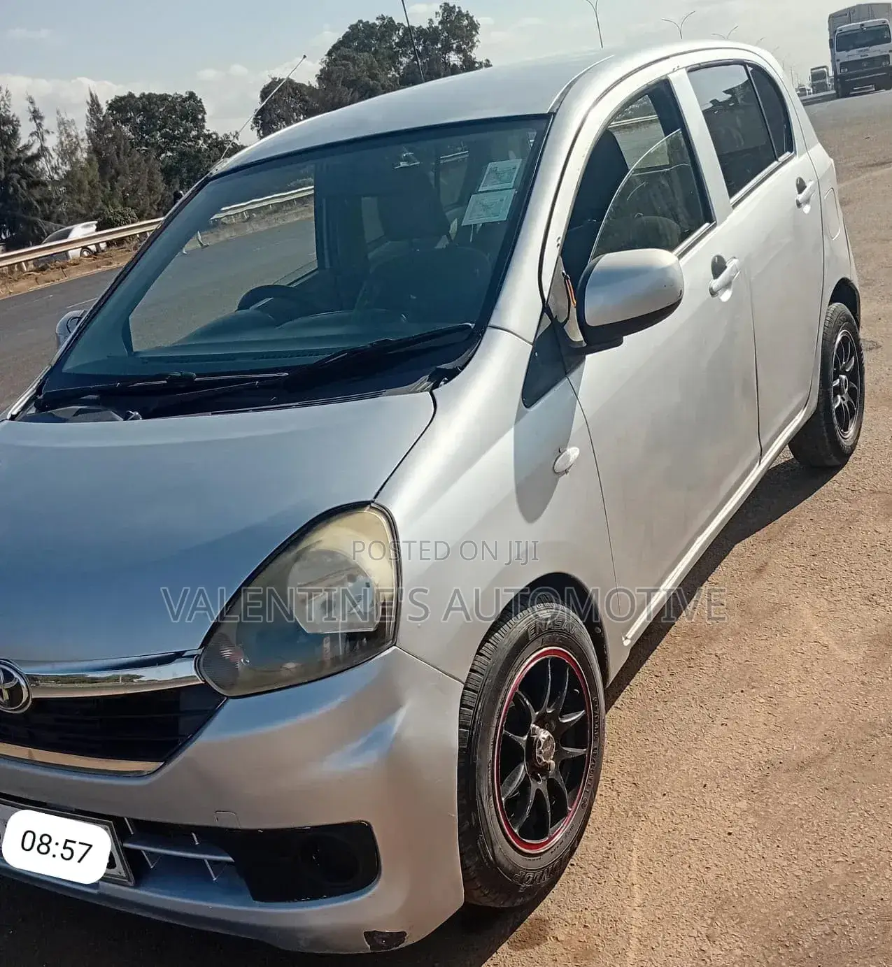 Toyota Pixis 2014 Silver
