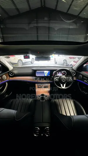 Mercedes-Benz E450 2019 Off white