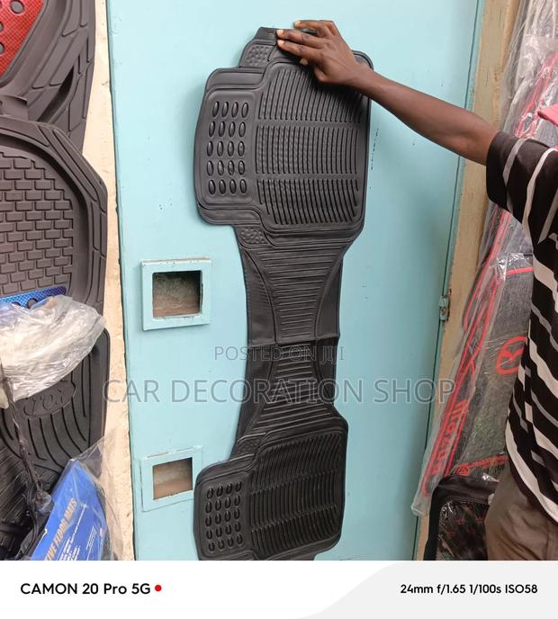 Conjoined 1pc Rear Rubber Car Floor Runner Mat
