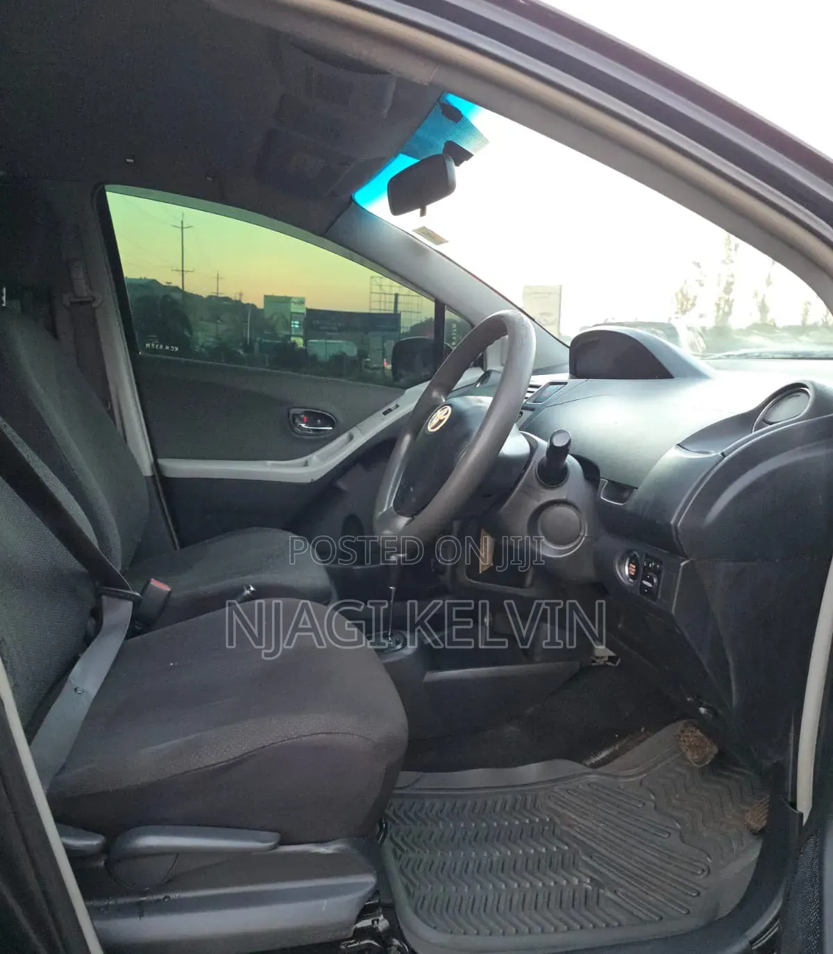 Toyota Vitz 2010 Black