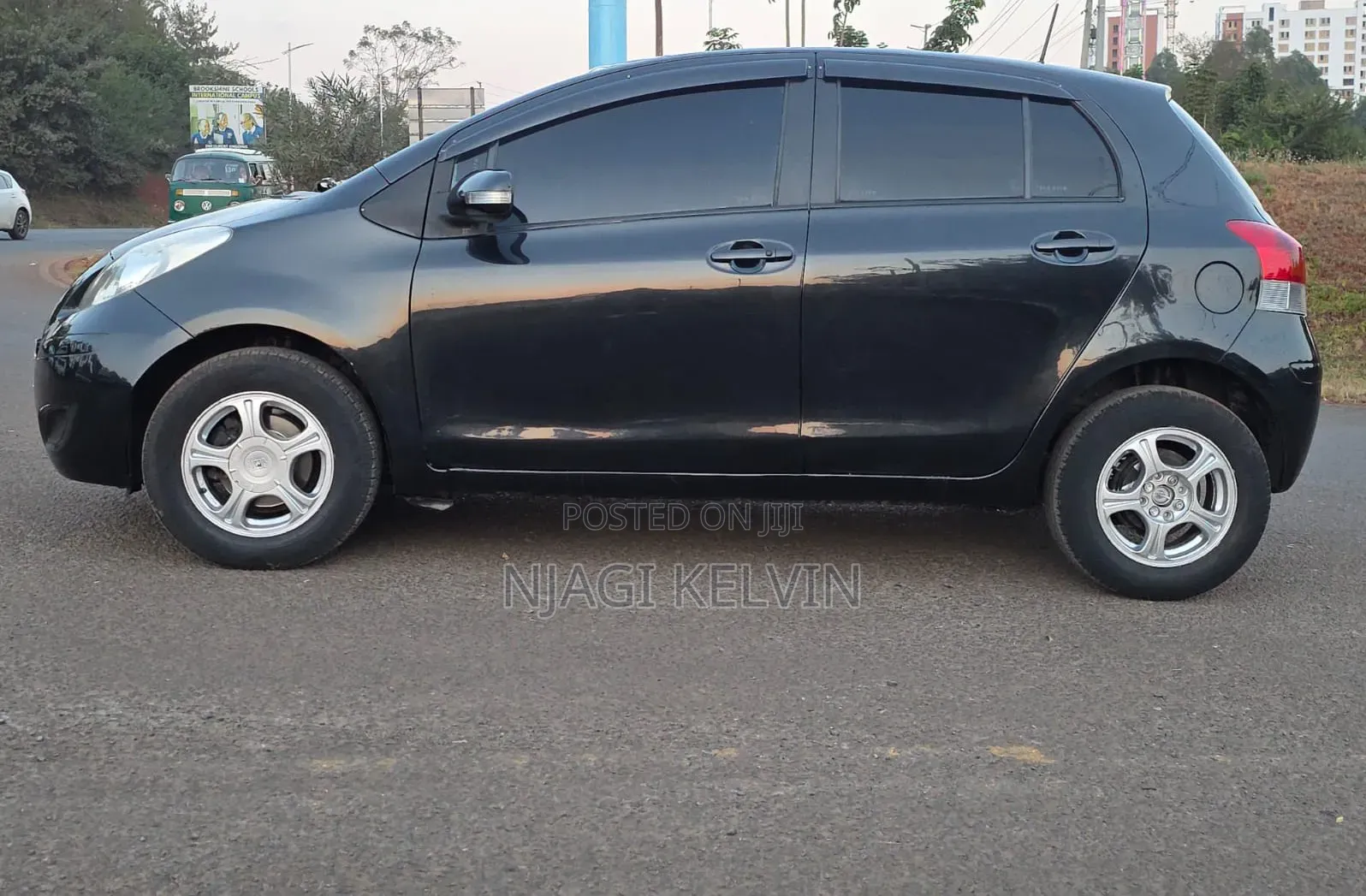 Toyota Vitz 2010 Black