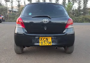 Toyota Vitz 2010 Black