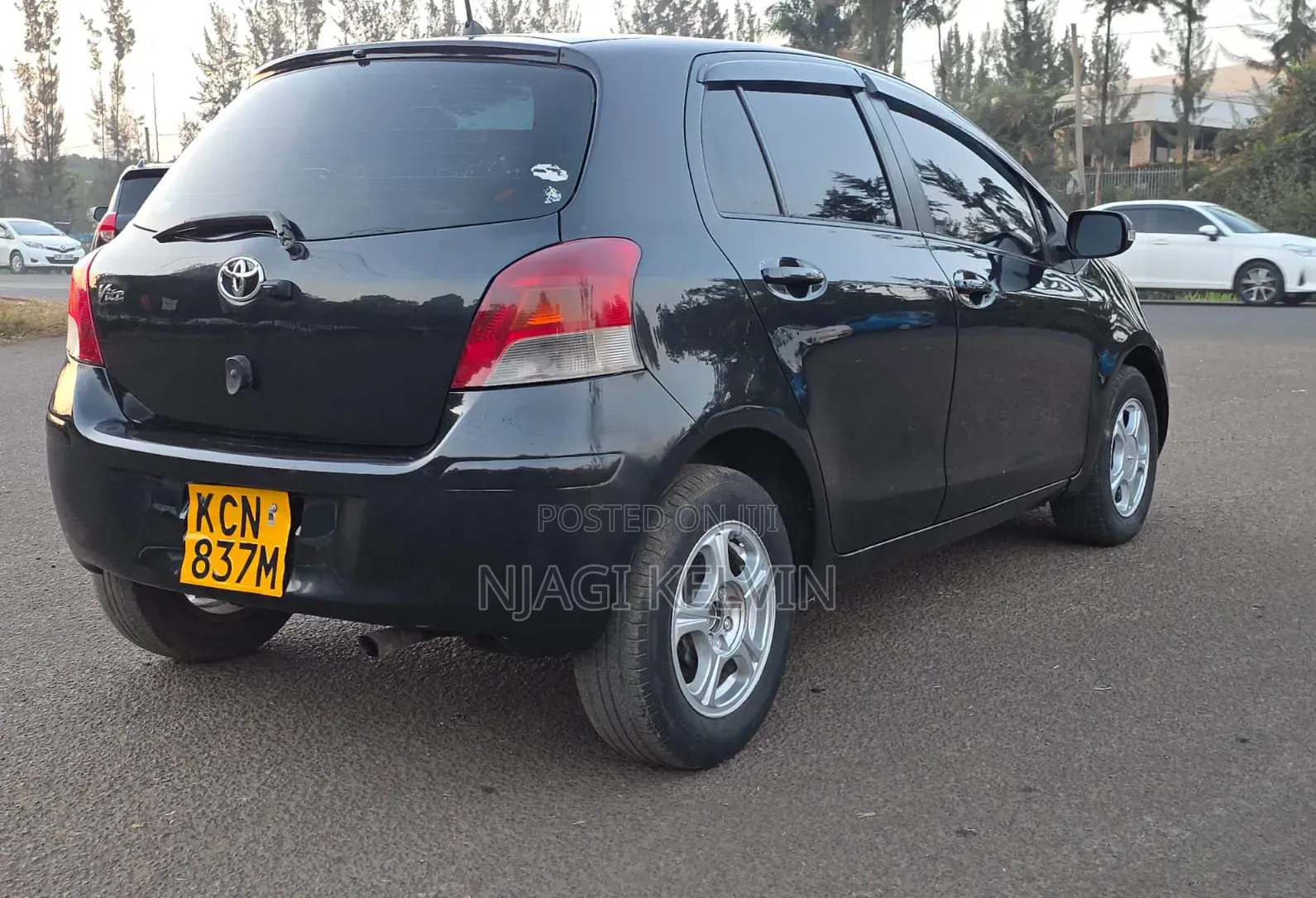 Toyota Vitz 2010 Black