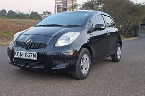 Toyota Vitz 2010 Black