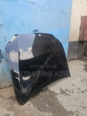 Mercedes-Benz S500 Bonnet