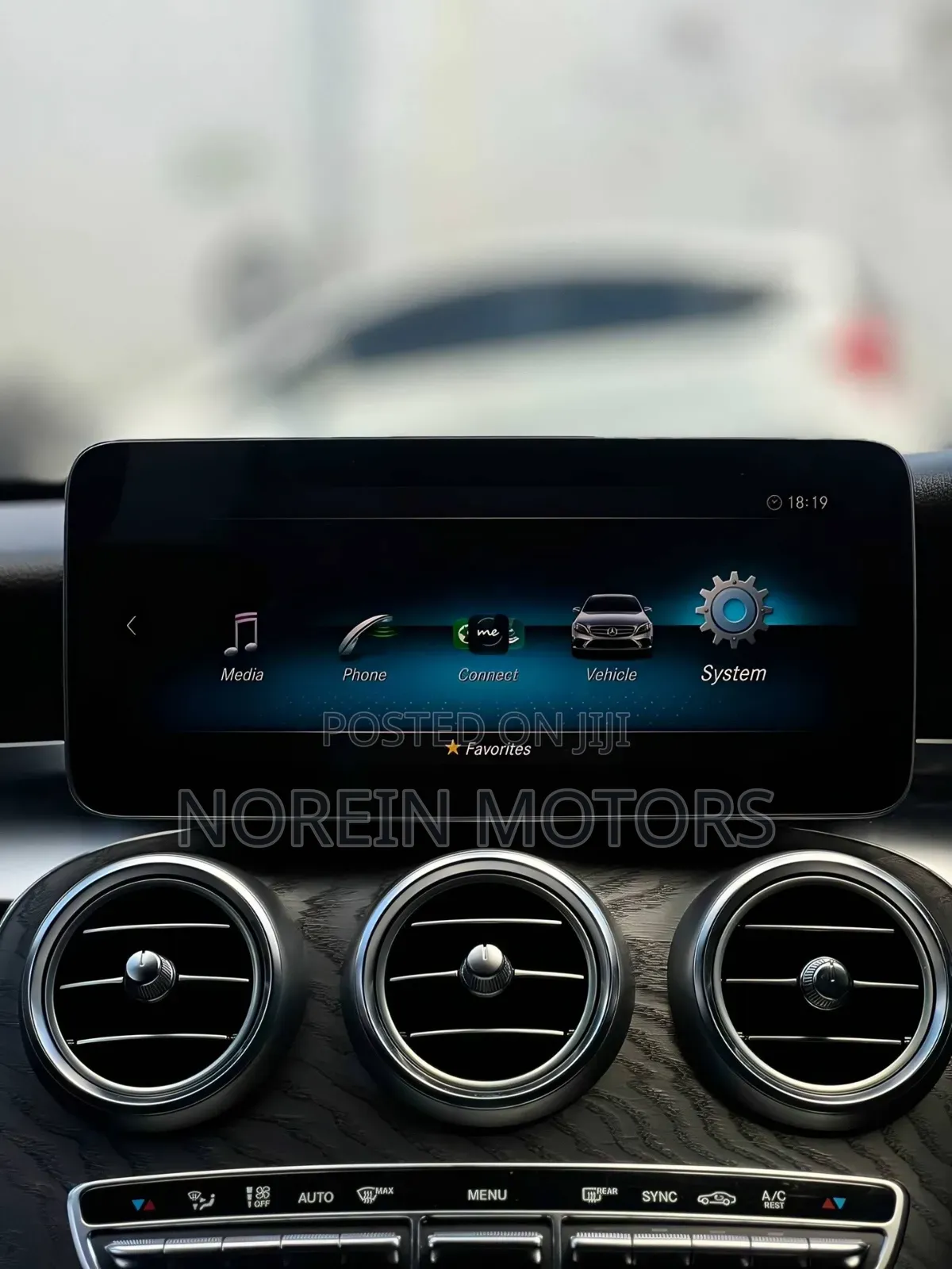 Mercedes-Benz C200 2020 Blue