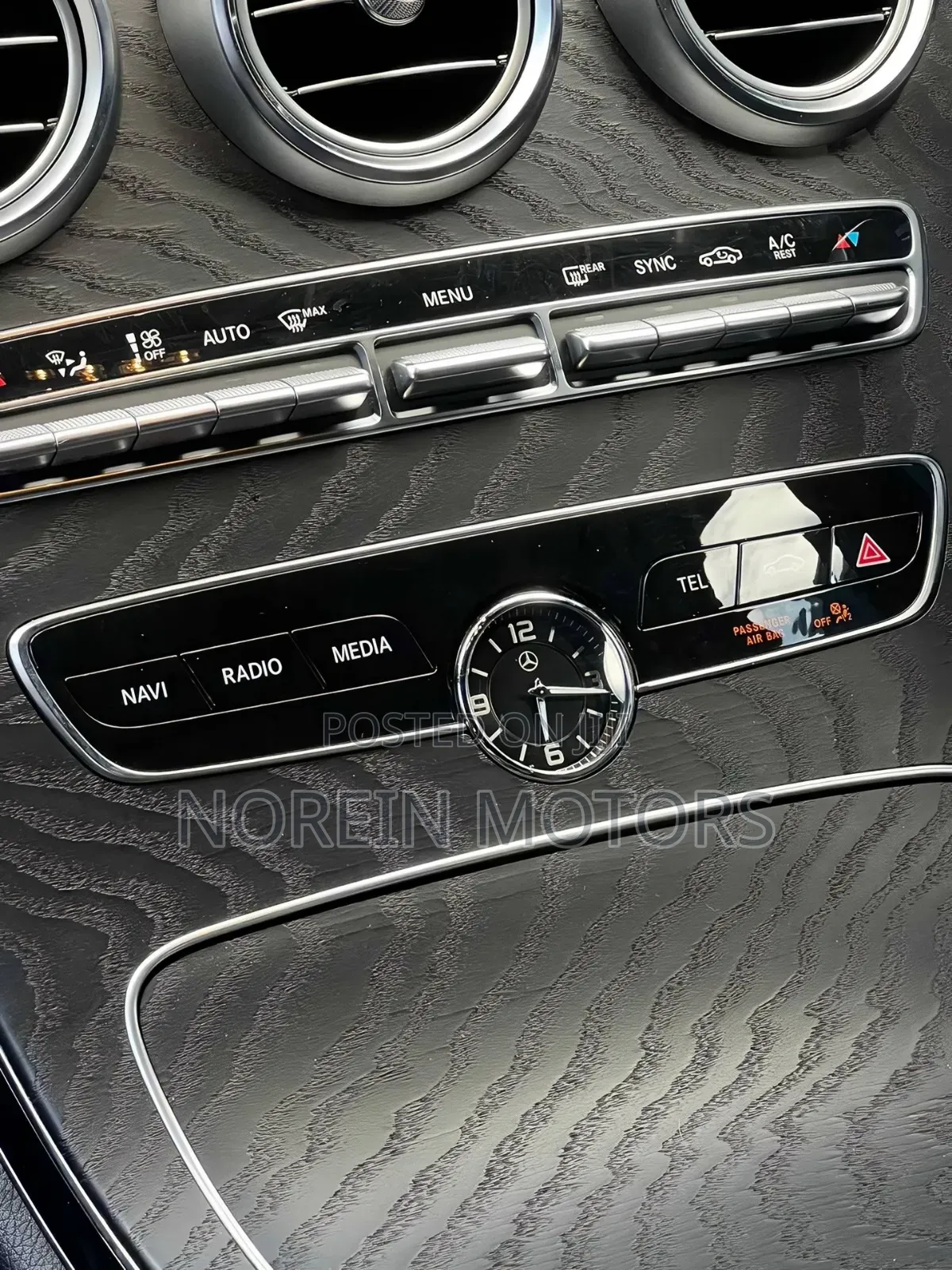 Mercedes-Benz C200 2020 Blue
