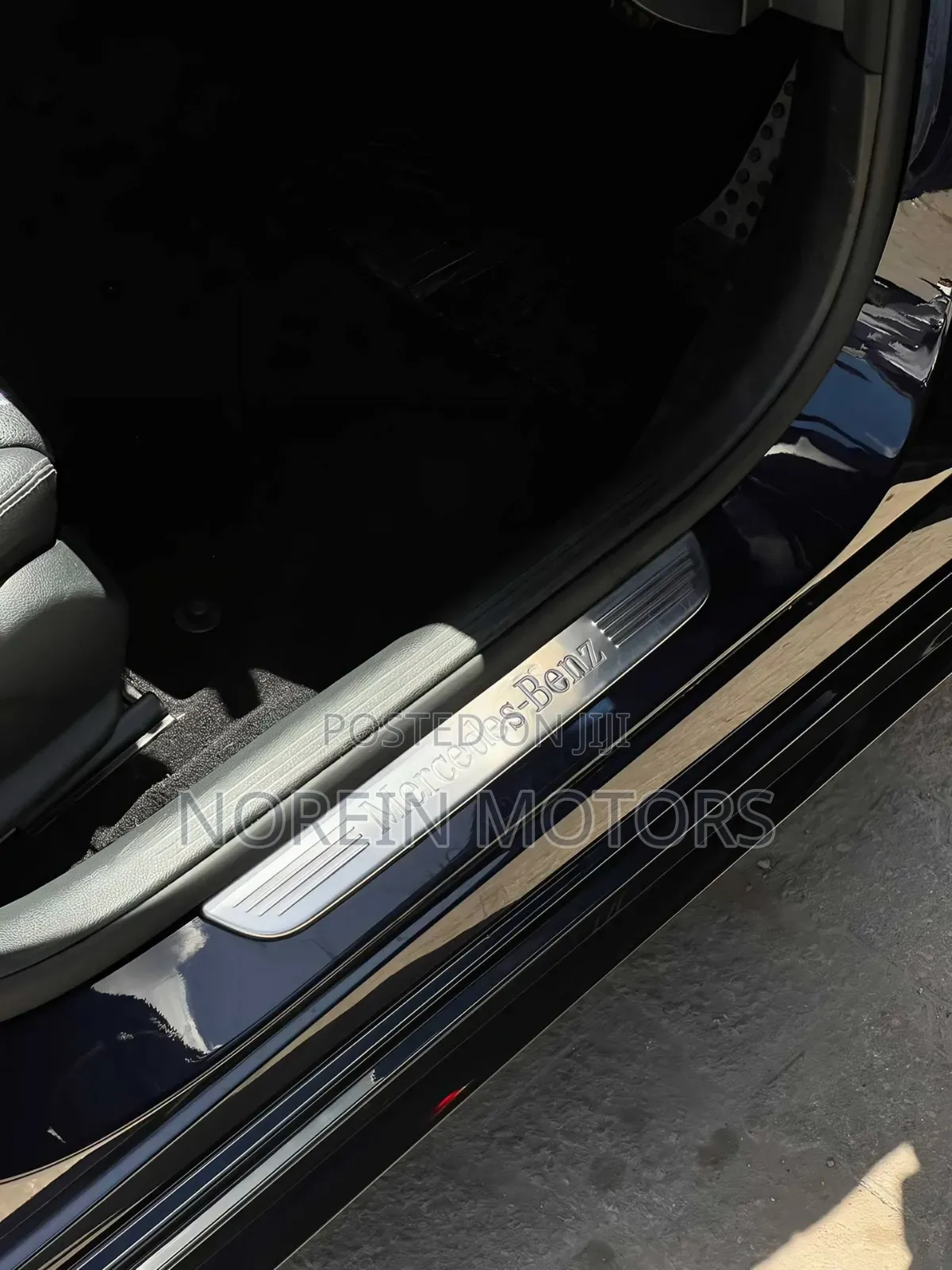 Mercedes-Benz C200 2020 Blue