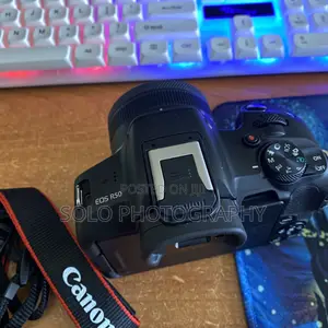 Canon R50 With 18-45mm Kit Lens