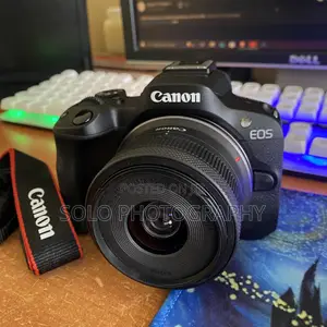Canon R50 With 18-45mm Kit Lens