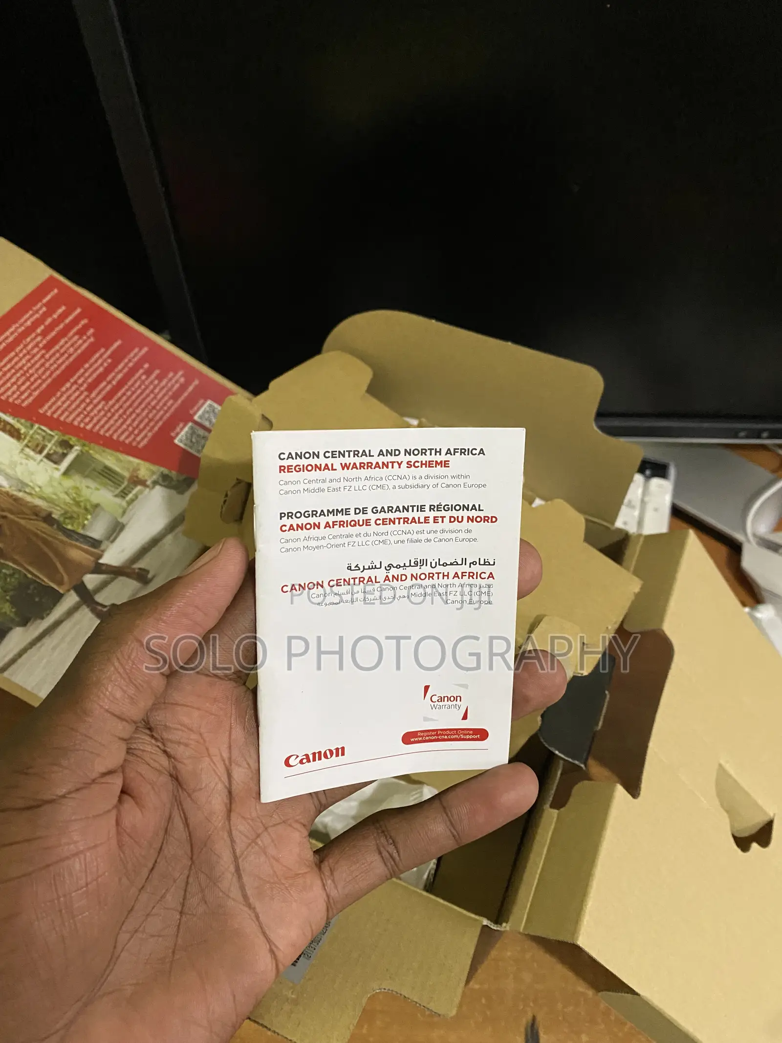 Canon R50 With 18-45mm Kit Lens