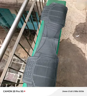 1pc Continuous Rear All Weather Material Floor Mat With Trimmable Edge