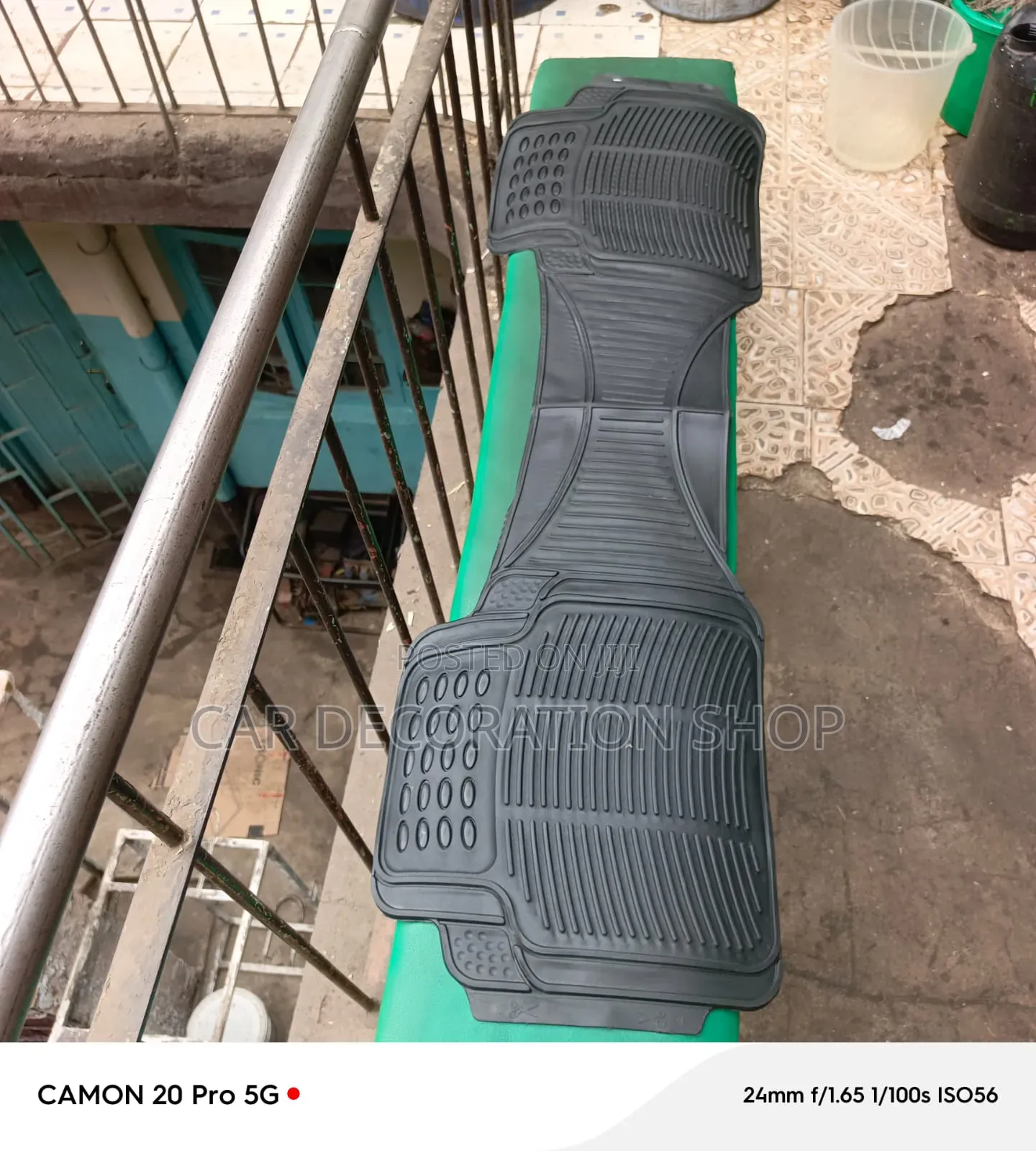 Rear Full Coverage Conjoined 1pc Rubber Floor Mats With Ribbed Finish