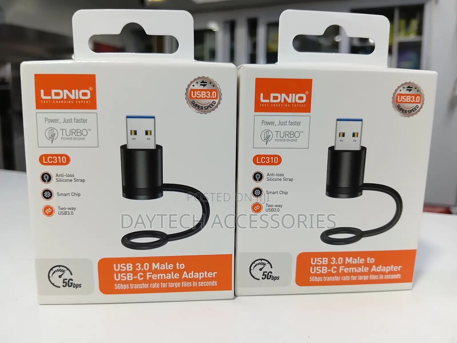 LDNIO LC310 USB 3.0 Male to USB-C Female Adaptor 5GPs Transfer Rate.