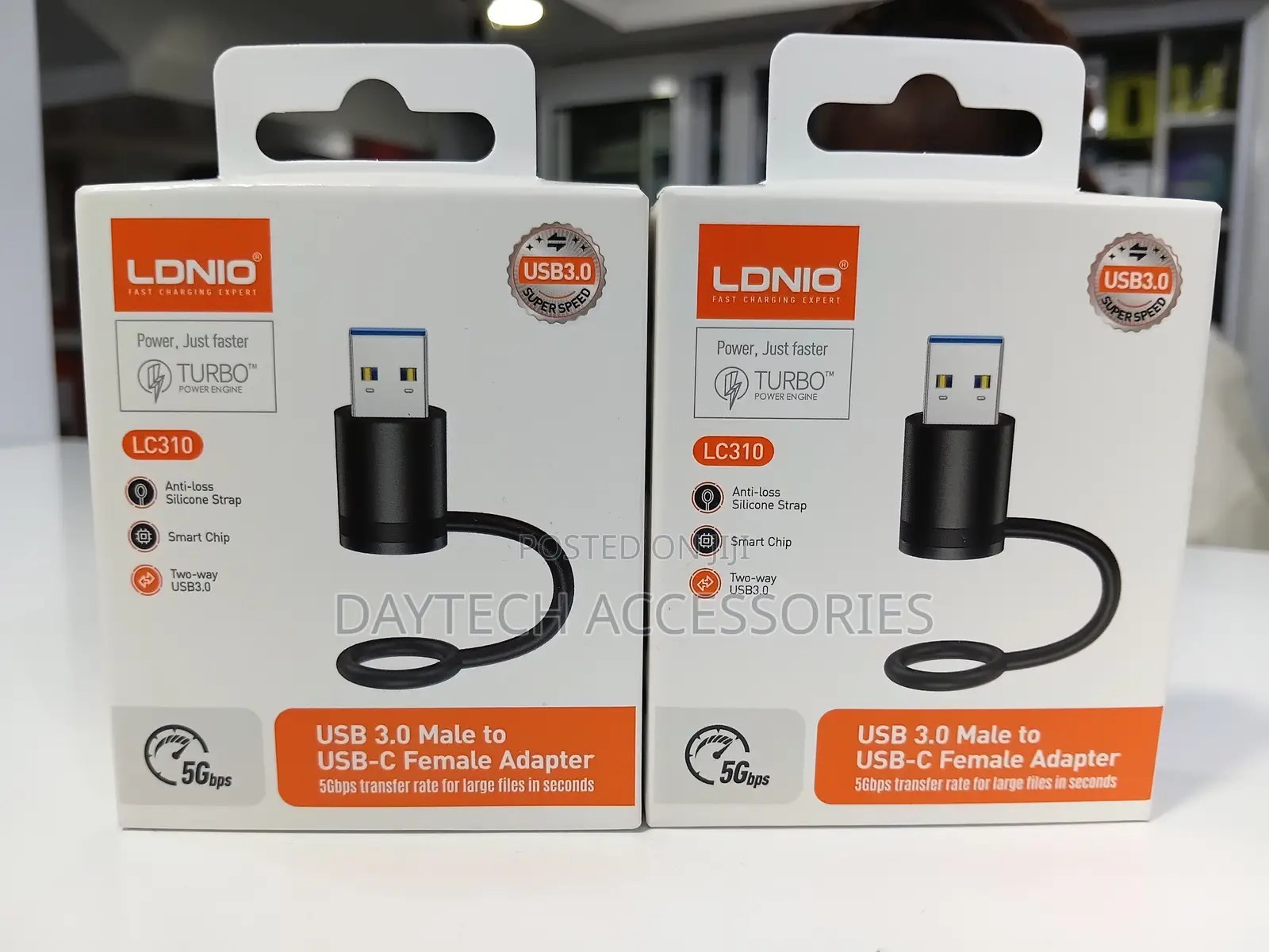 LDNIO LC310 USB 3.0 Male to USB-C Female Adaptor 5GPs Transfer Rate.