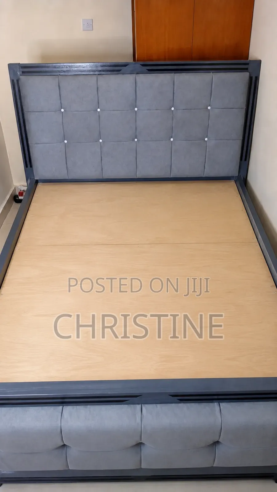 Chester Bed 5*6 and Mattress