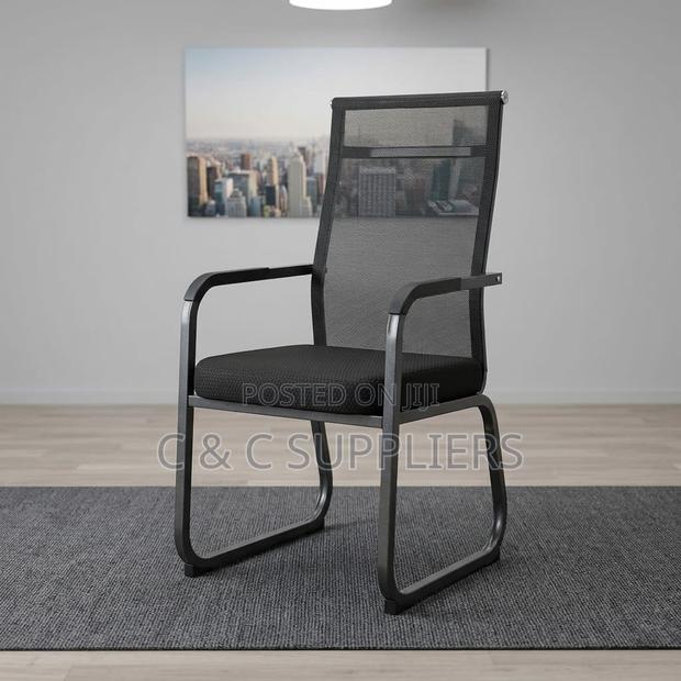 Mesh Executive Conference Chair.