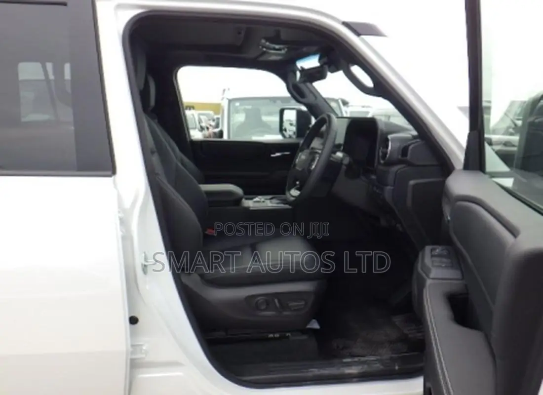 Toyota Land Cruiser LC250 2024 Off white