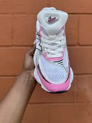 New Balance 2000R