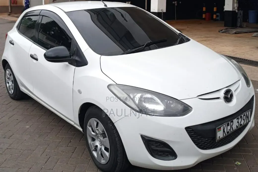 Mazda Demio 2012