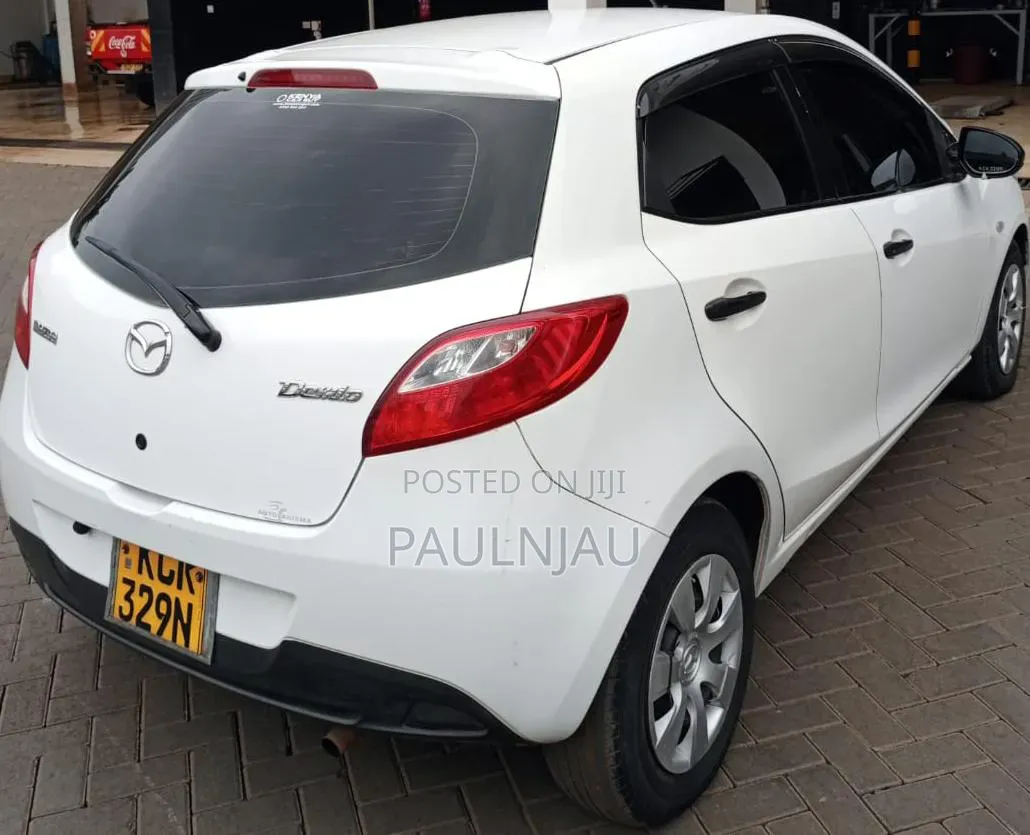 Mazda Demio 2012