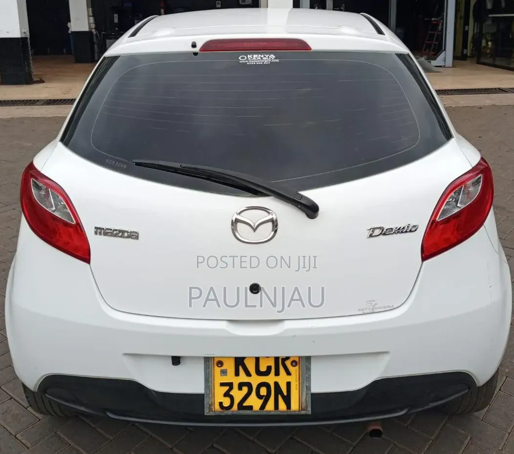 Mazda Demio 2012