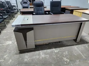 Executive Office Desk – Modern Manager Workstation
