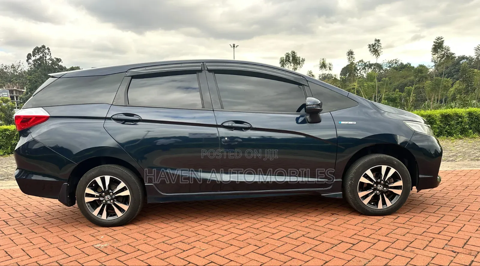 Honda Fit Shuttle 2018 Black