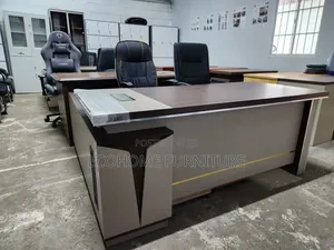 Executive Office Desk – Modern Manager Workstation