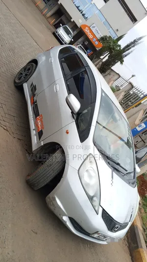 Honda Fit 2011 Silver