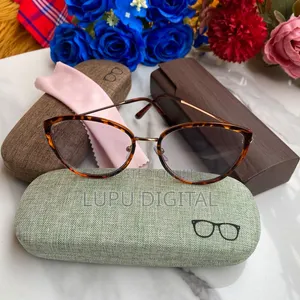 PHOTOCROMATIC SUNGLASSES (Sunnies Only)
Sunnies+casing+wipe)