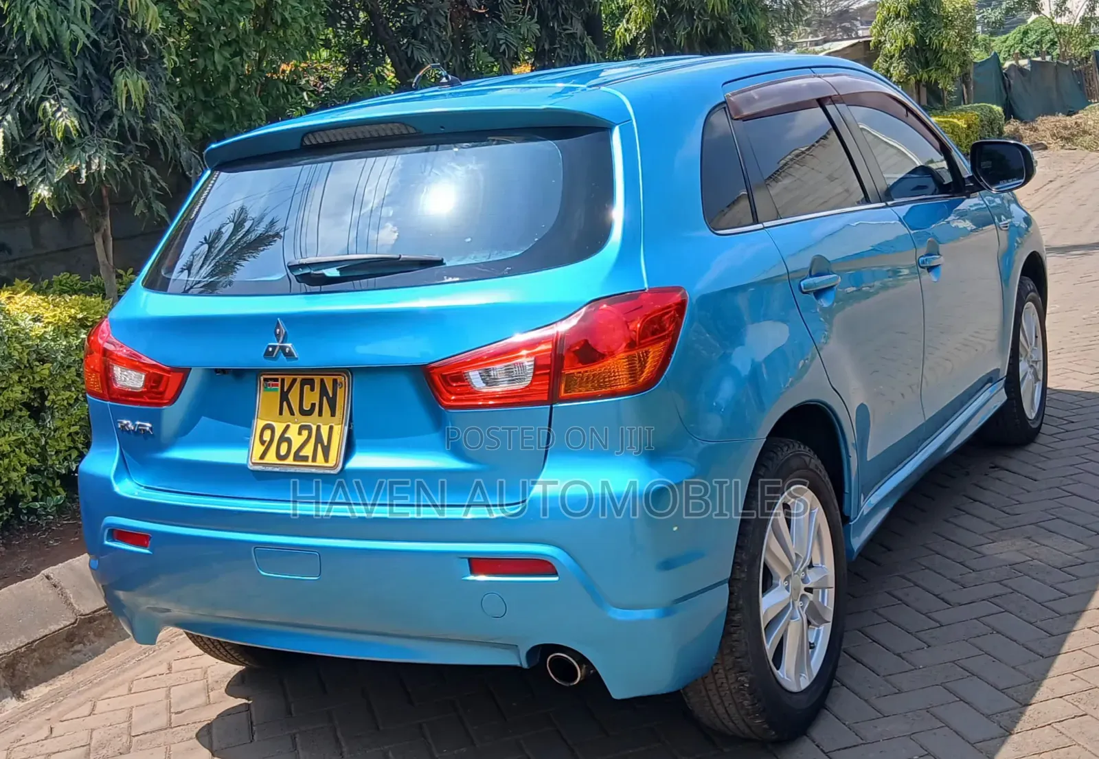 Mitsubishi RVR 2010 Blue