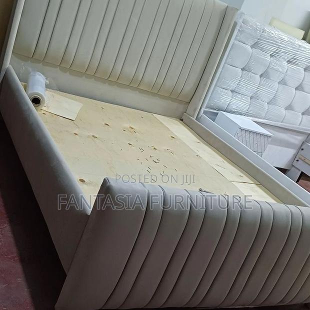 5x6 Cream Ribbed Wingback Chester Bed on Sale