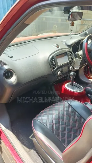 Nissan Juke 2011 Red