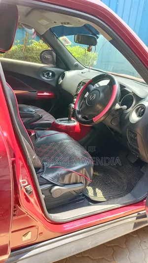 Nissan Juke 2011 Red