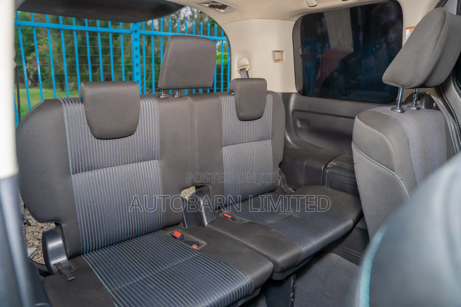 Toyota Voxy 2016 Pearl