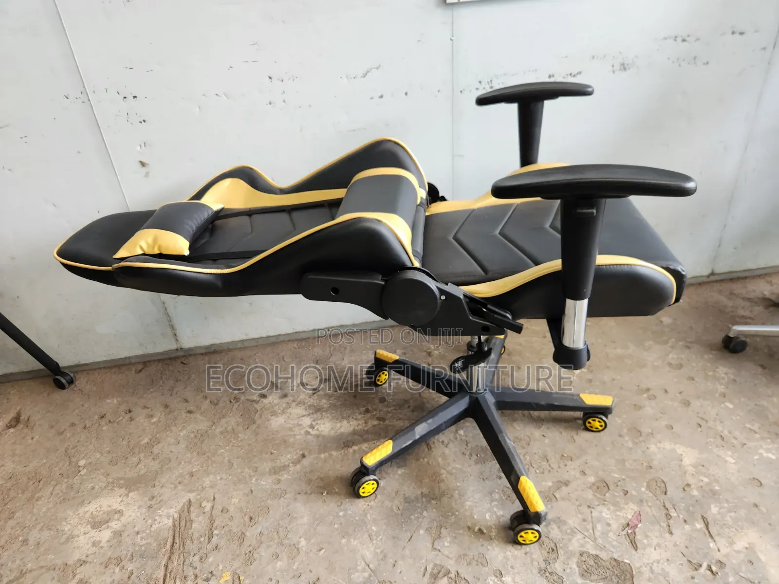 Gaming Chair Black Gold Adjustable Reclining Comfort Seat