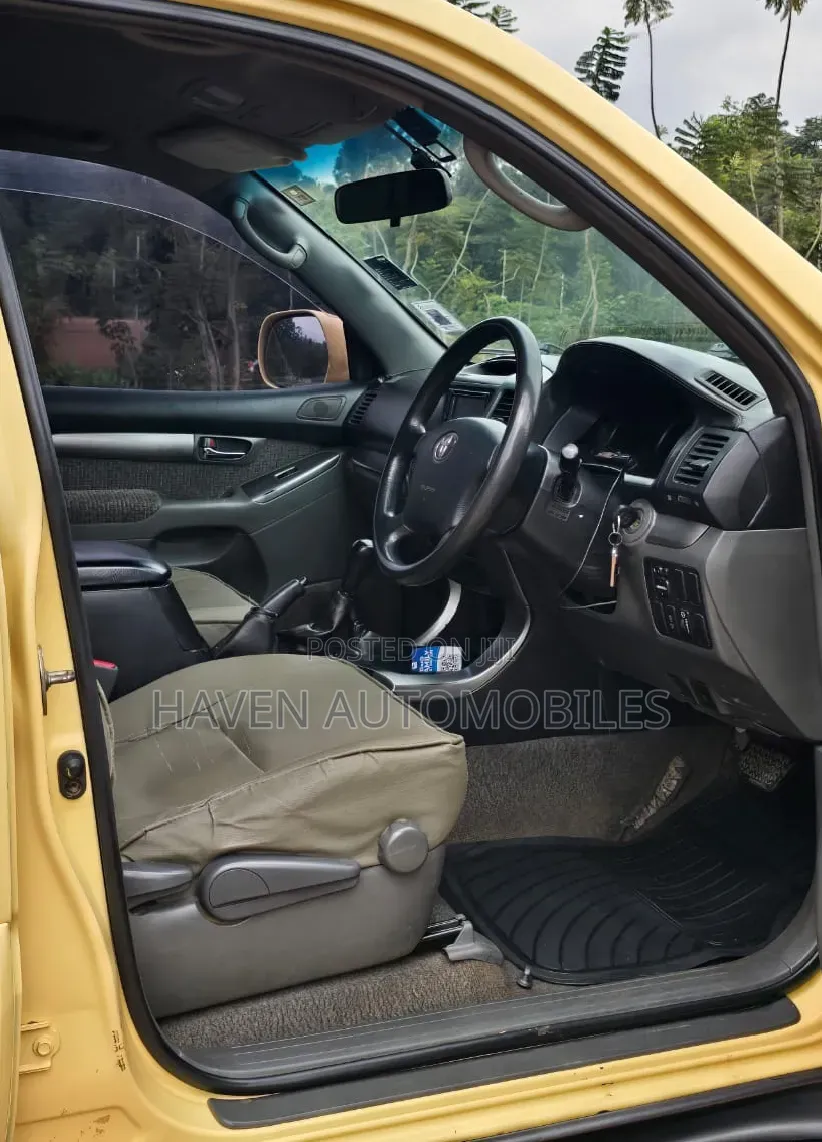 Toyota Land Cruiser Prado 2008 Yellow