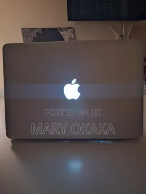 Laptop Apple MacBook Pro 8GB Intel Core i5 SSD 256GB
