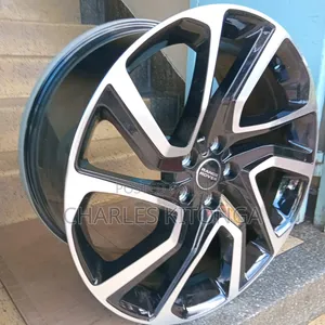 Size 22/5/120 Range Rover Vogue