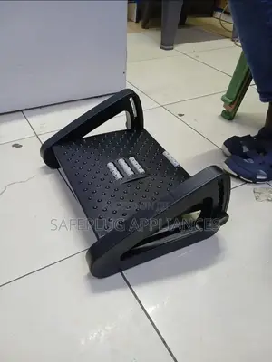 Egonomic Foot Rest Available