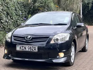 Toyota Auris 2011 Gray