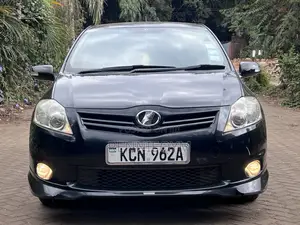 Toyota Auris 2011 Gray