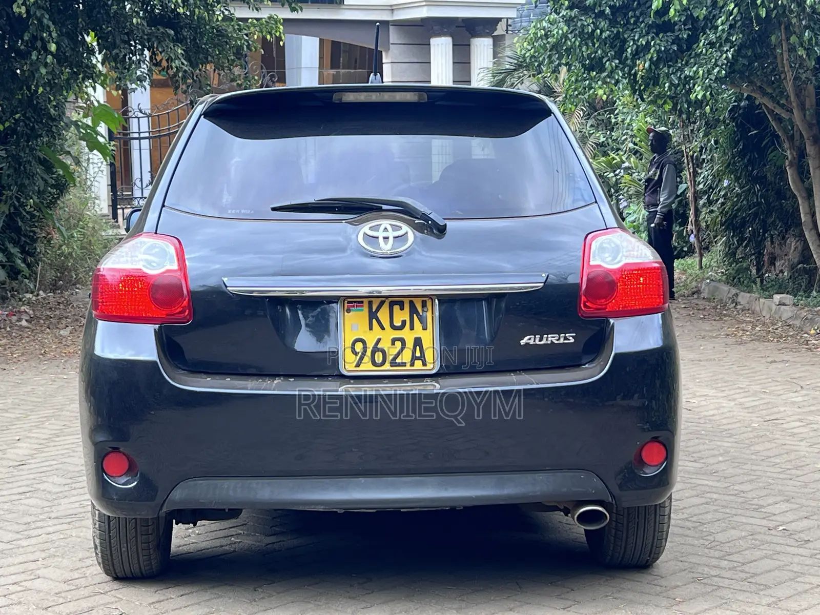 Toyota Auris 2011 Gray
