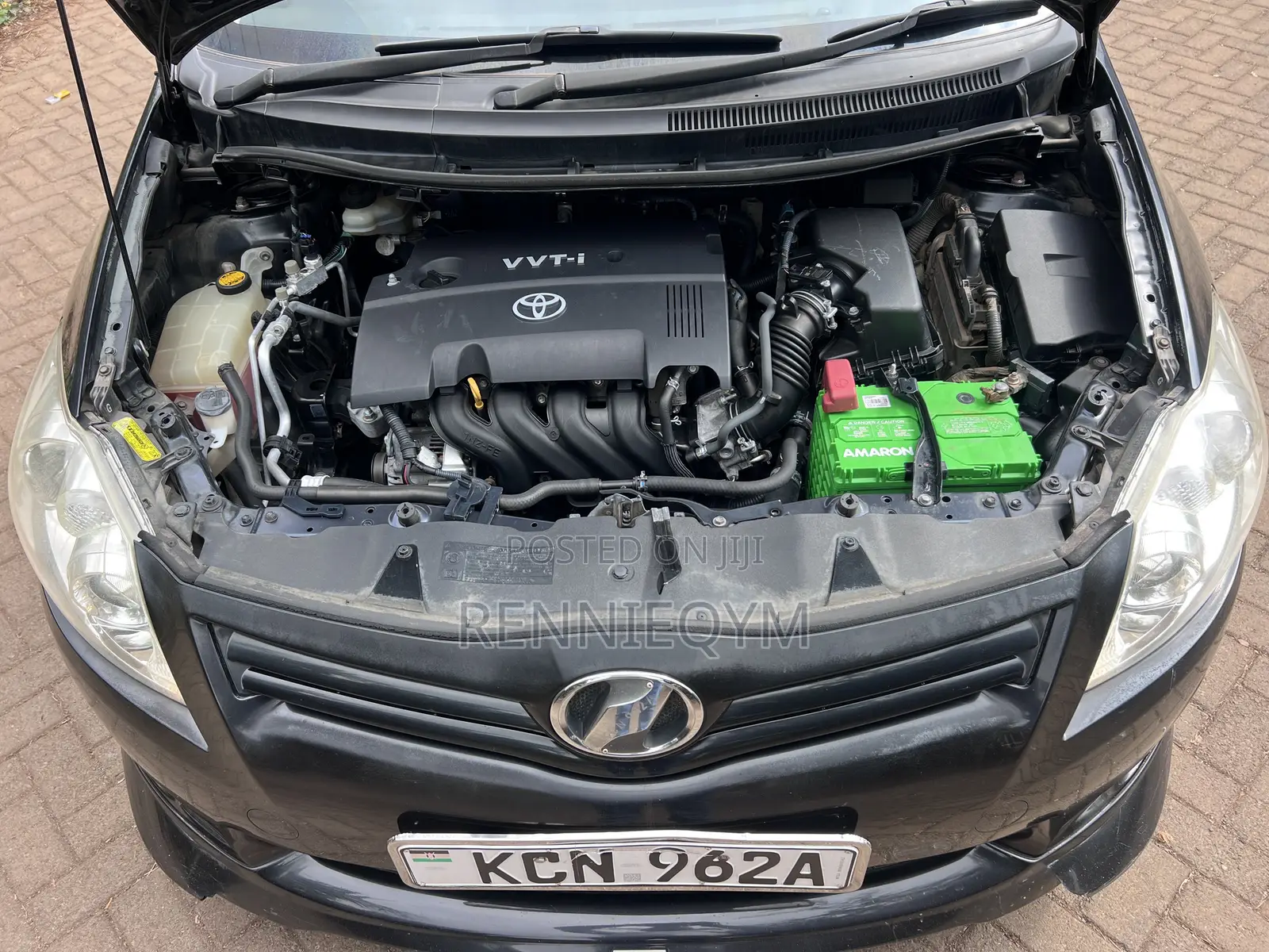 Toyota Auris 2011 Gray